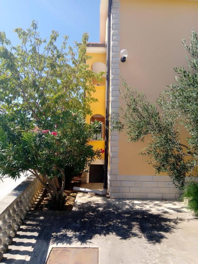 Apartment M&M Gornji Karin Exterior foto